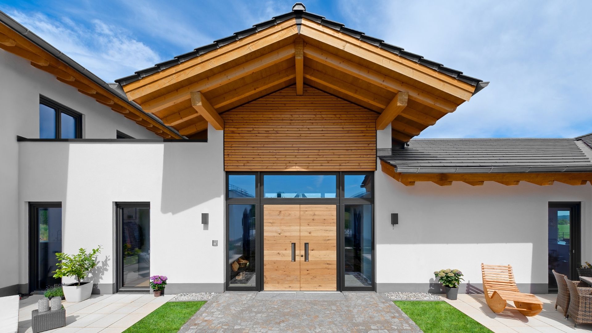 Infinia: Holz-Haustüren nach Maß, individuell gefertigt.