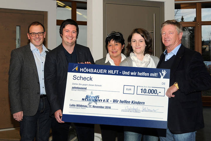 HÖHBAUER überreicht Spendencheck an "Sternstunden"